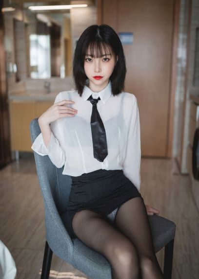 老公不在公公迫我_4K高清在线