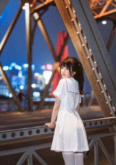 新金梅瓶1一5集免费播放_4K免费播放