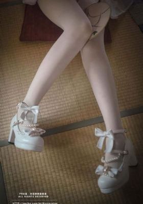 年轻的女朋友7个_完整版在线观看