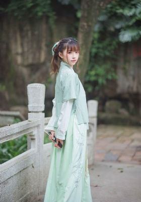 伊人网免费视频_英文版字幕