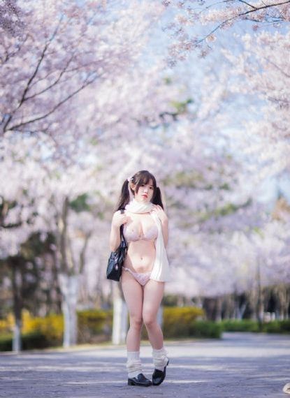 加勒比女海盗成版人2在线_720免费观看韩国
